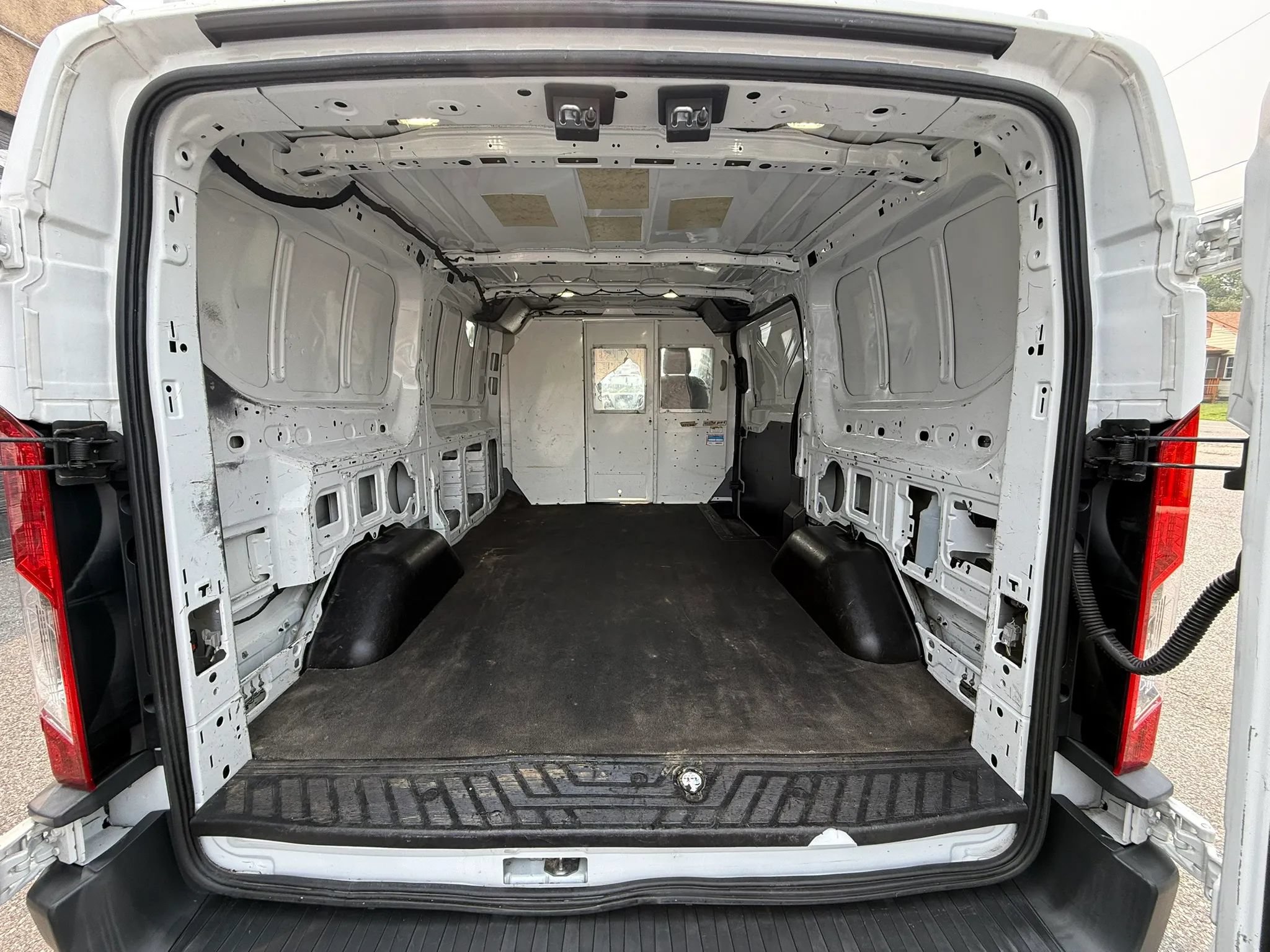 Used 2017 Ford Transit 150 130 Low Roof RWD image 36