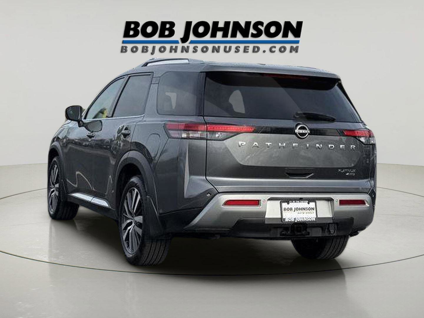 Used 2022 Nissan Pathfinder Platinum w/ Cargo Package AWD/4WD image 4