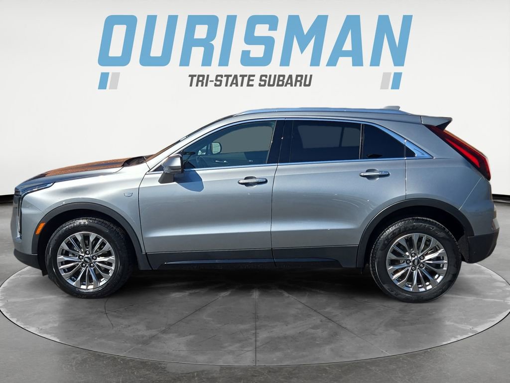 Used 2024 Cadillac XT4 Premium Luxury image 3