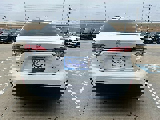 Used 2026 Toyota Corolla LE image 5