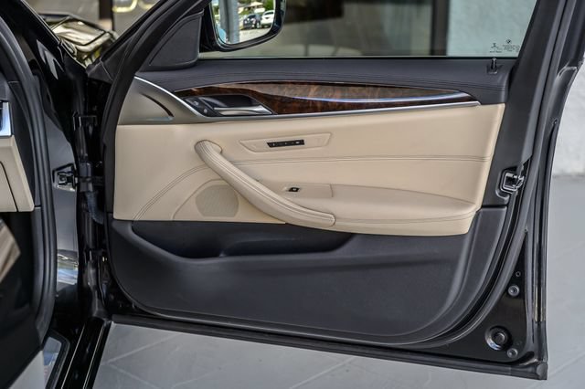 Used 2017 BMW 540i RWD image 55
