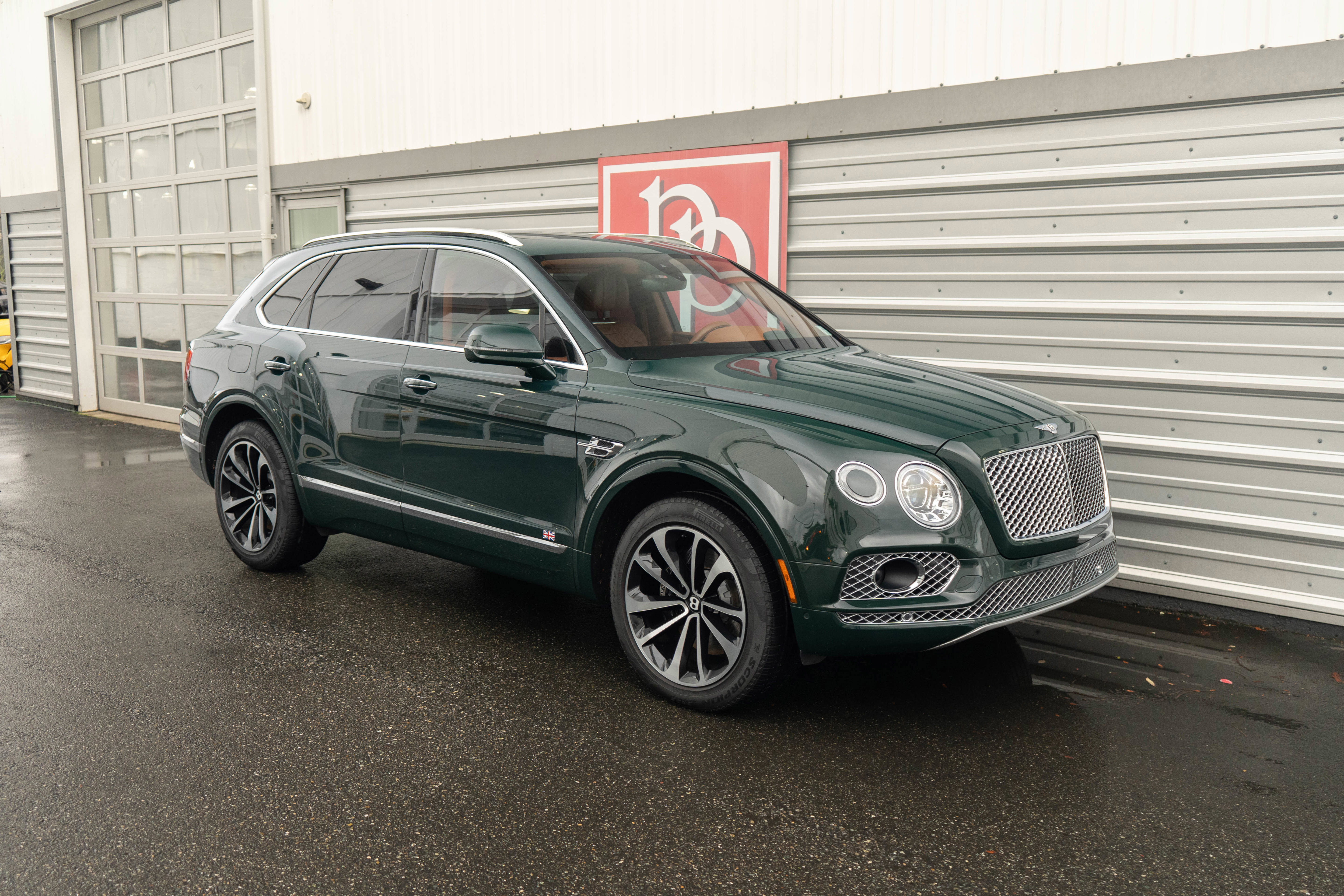 Used 2017 Bentley Bentayga image 54