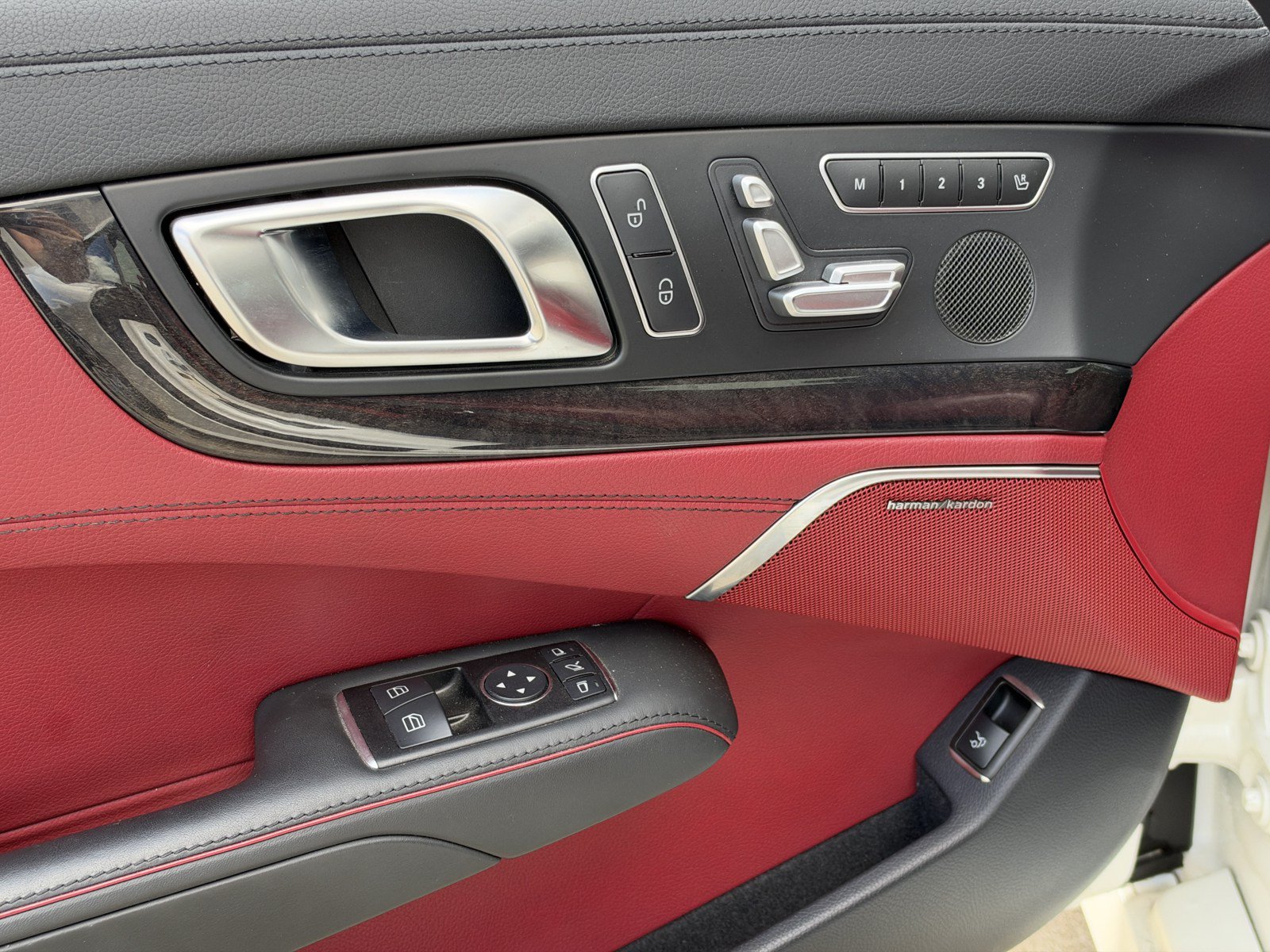 Used 2013 Mercedes-Benz SL 63 AMG image 15