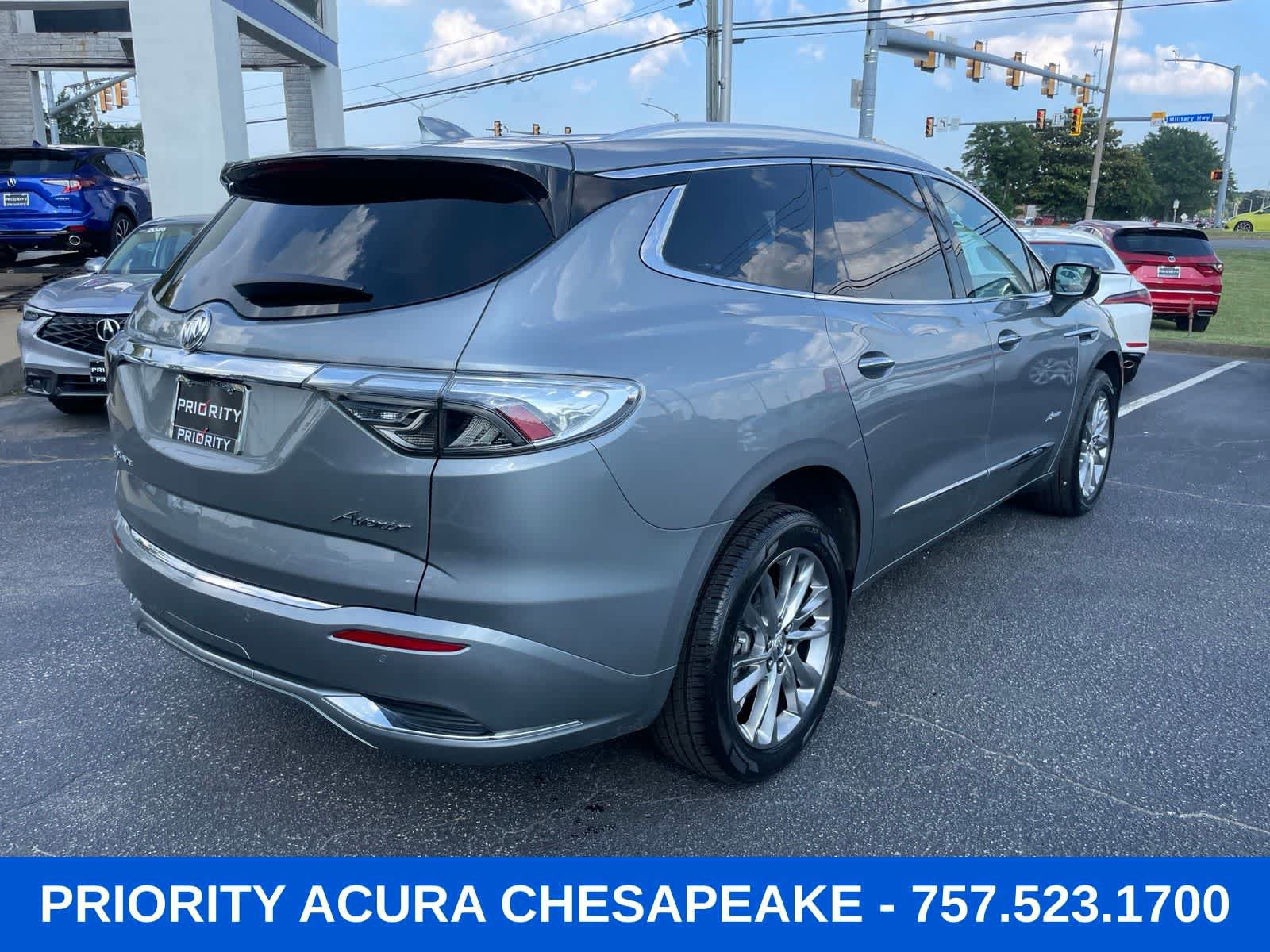 Used 2023 Buick Enclave Avenir w/ Avenir Technology Package AWD/4WD image 5