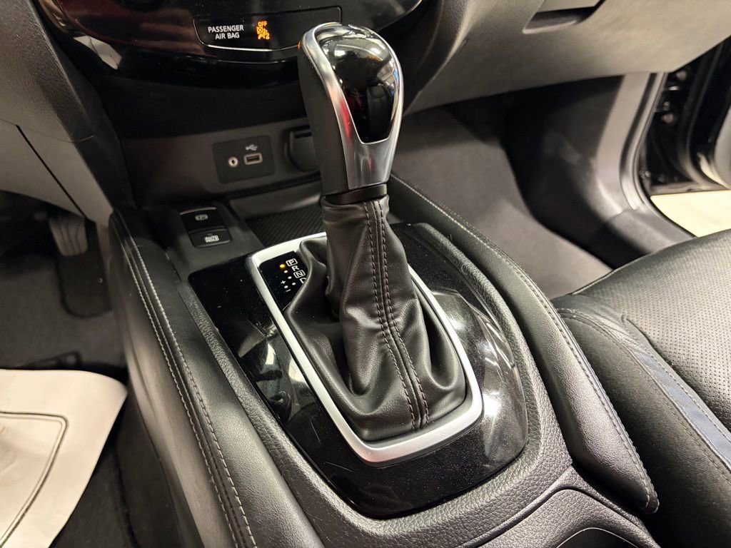 Used 2018 Nissan Rogue SL w/ Premium Package AWD/4WD image 26