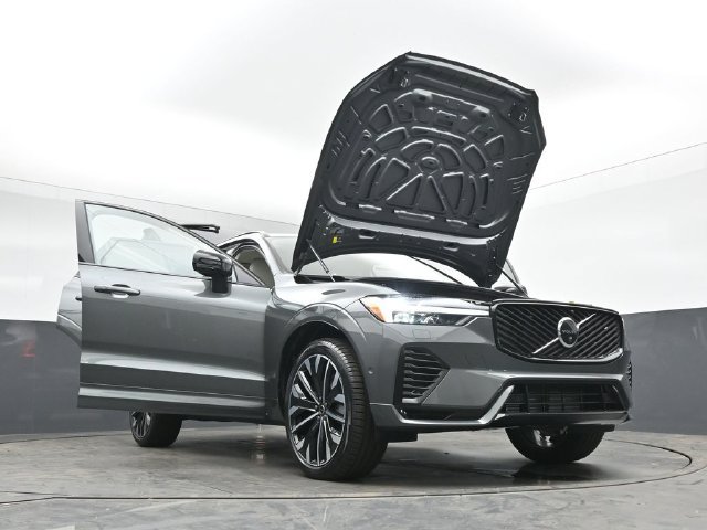 Used 2026 Volvo XC60 T8 Ultra w/ Protection Package Premier AWD/4WD image 57