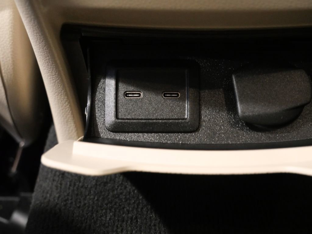 Used 2022 Mercedes-Benz GLC 300 4MATIC image 34