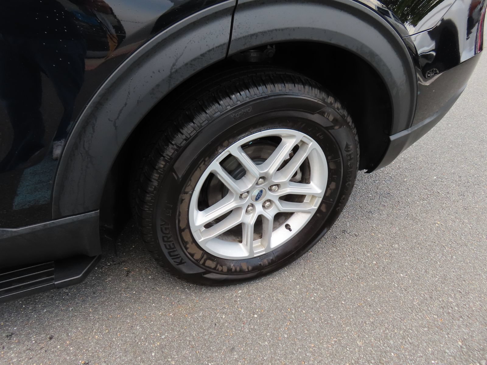 Certified 2025 Ford Explorer Active AWD/4WD image 15