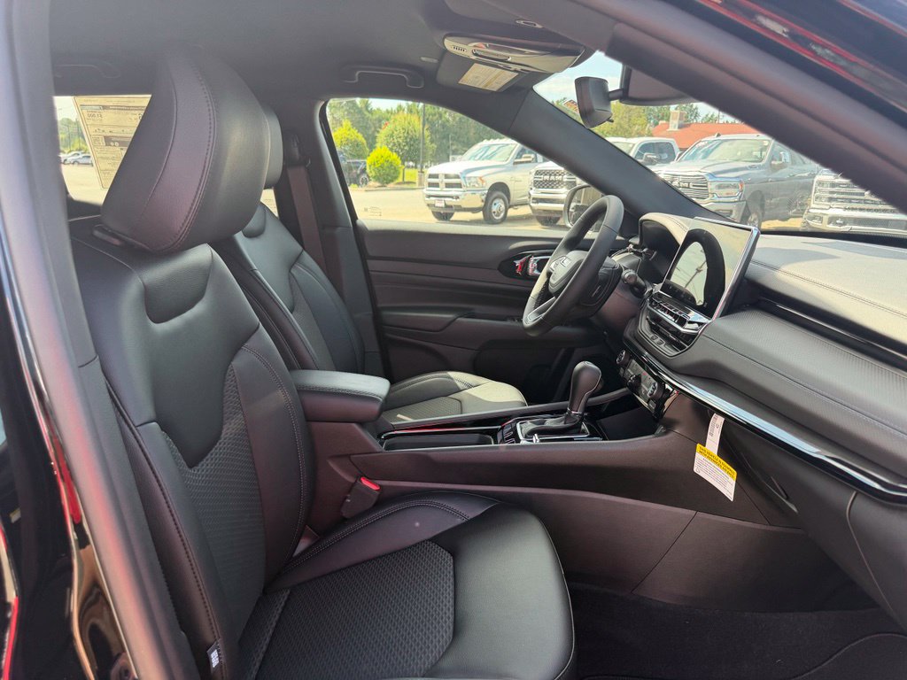 New 2026 Jeep Compass Latitude AWD/4WD image 30