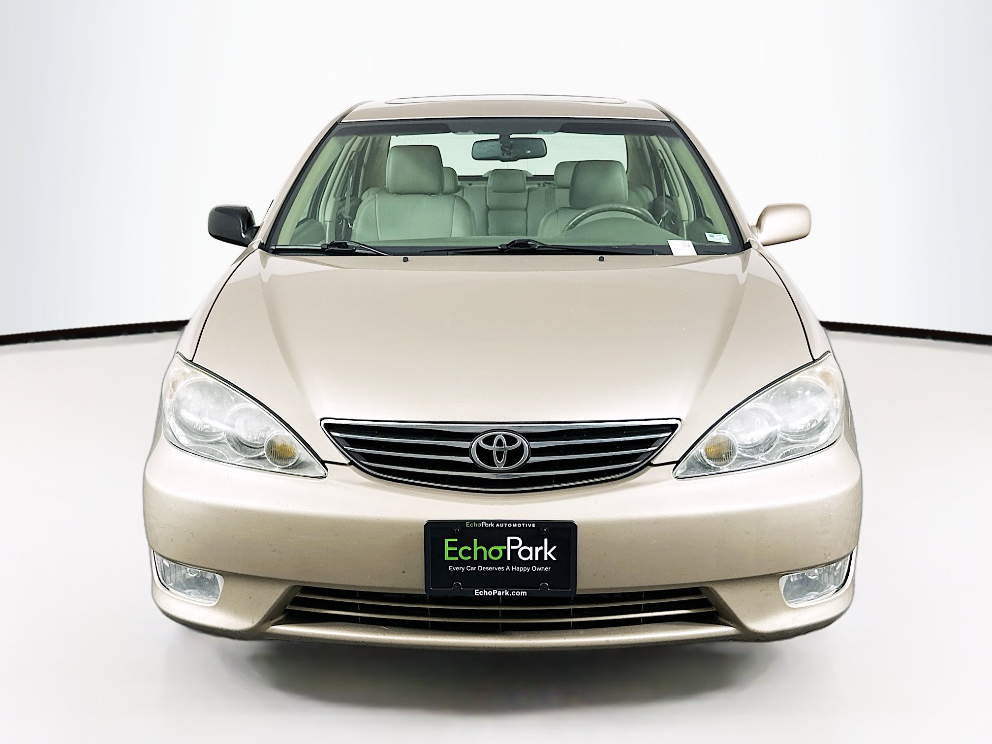 Used 2006 Toyota Camry XLE FWD image 2