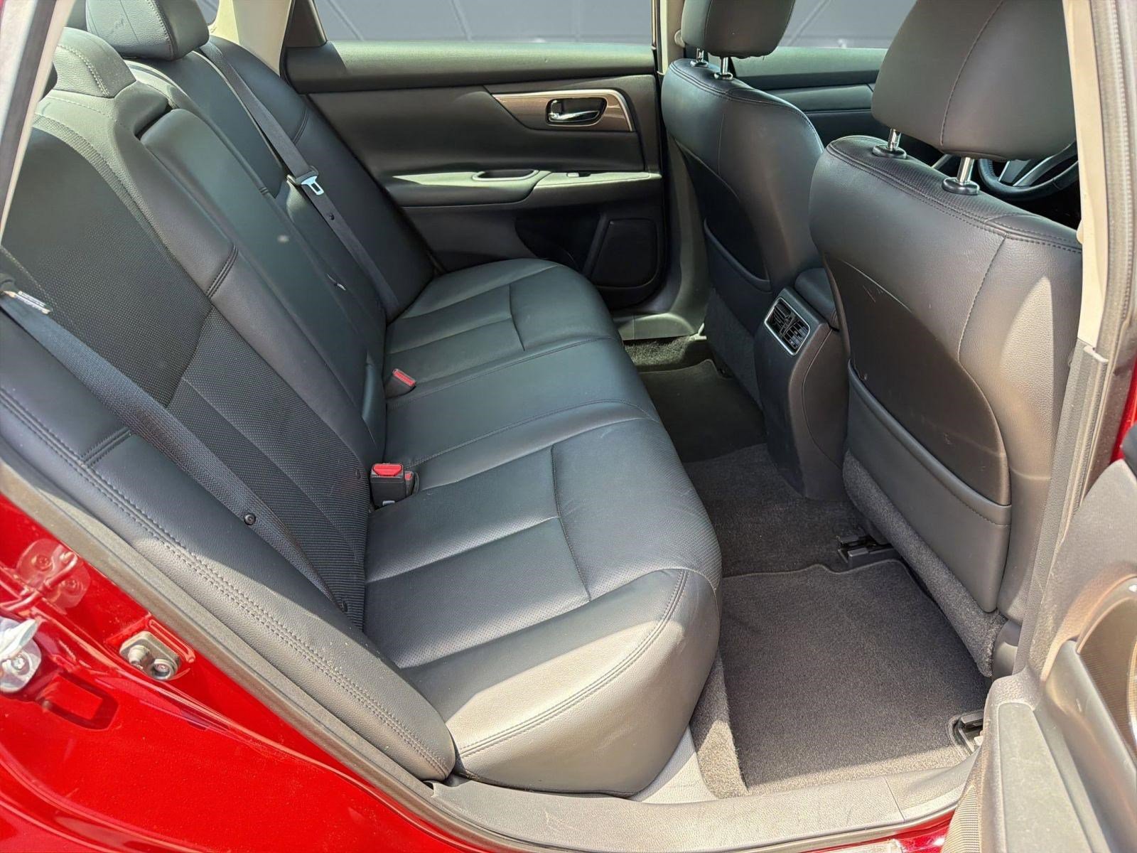 Used 2015 Nissan Altima 2.5 SL w/ Technology Package FWD image 30