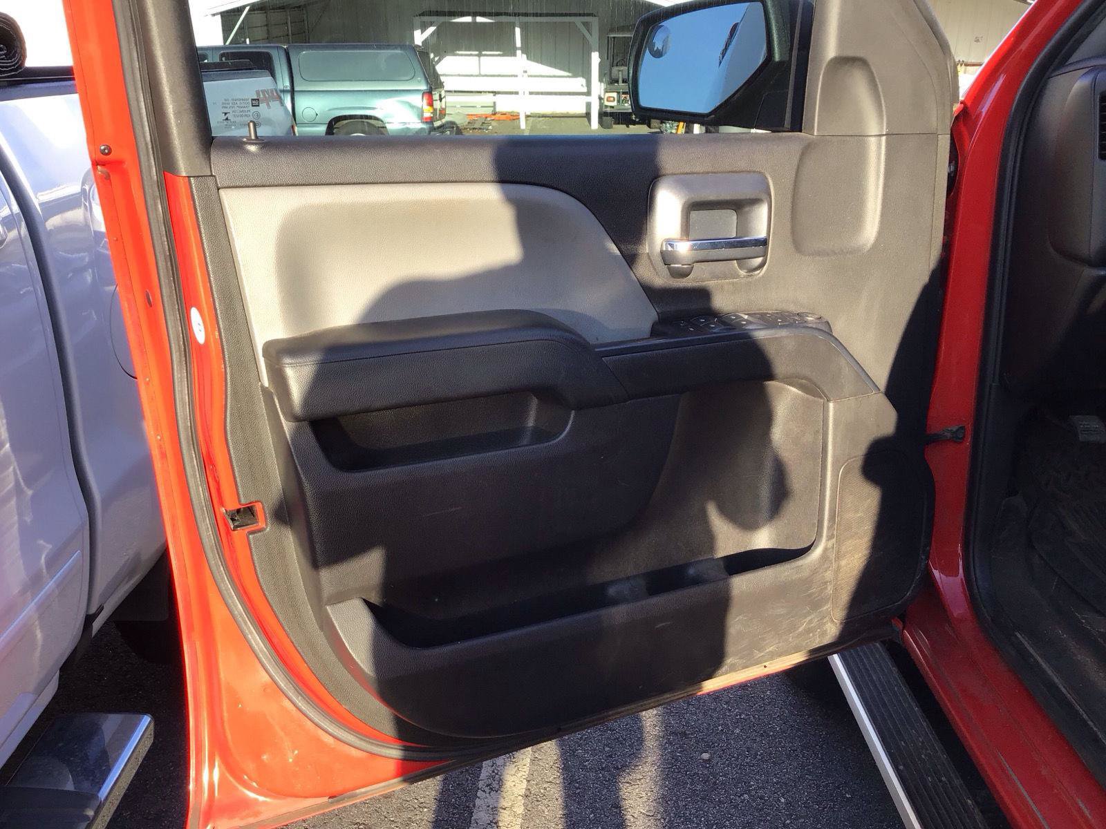 Used 2018 Chevrolet Silverado 1500 Custom w/ Custom Value Package RWD image 10