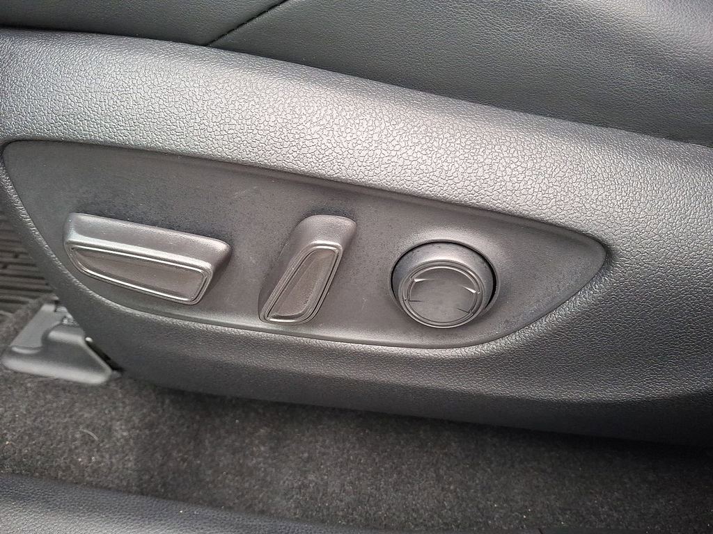 Used 2020 Toyota RAV4 XSE image 11