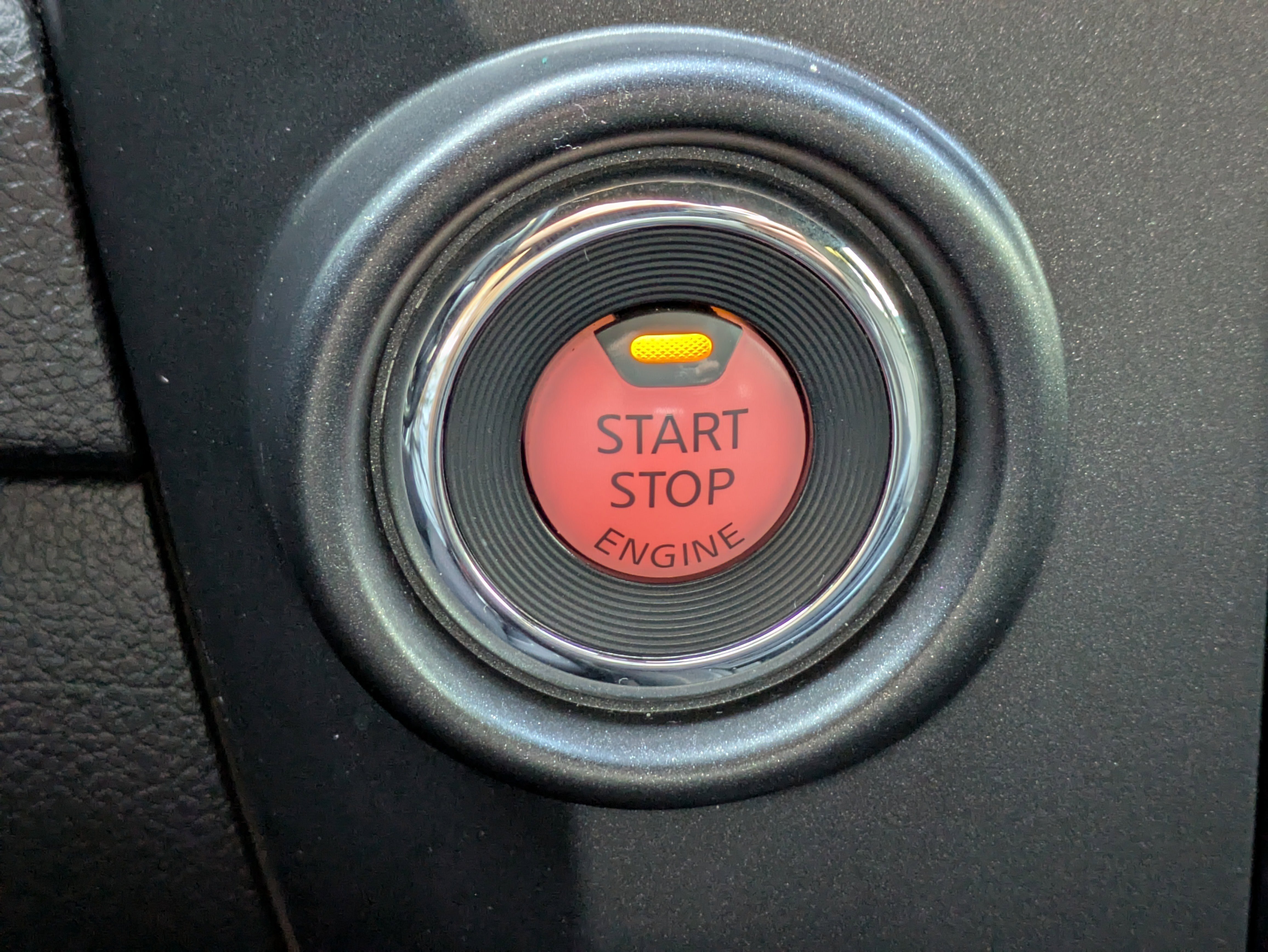 Used 2024 Nissan Titan SV w/ SV Convenience Package image 37