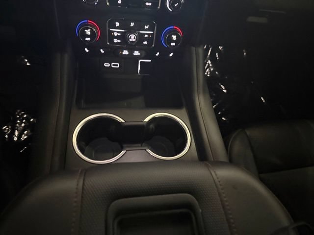 Used 2022 Chevrolet Suburban RST w/ Luxury Package AWD/4WD image 20