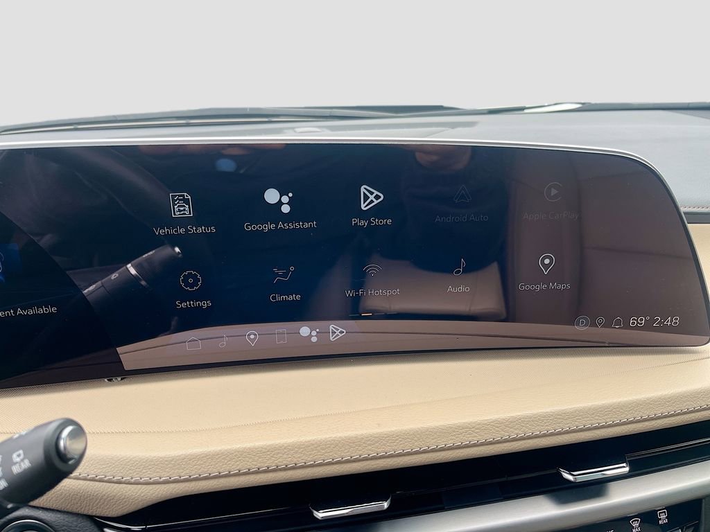 Used 2024 Cadillac XT4 Luxury w/ Cold Weather Package FWD image 15