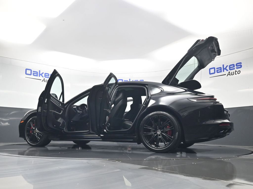 Used 2019 Porsche Panamera GTS image 63