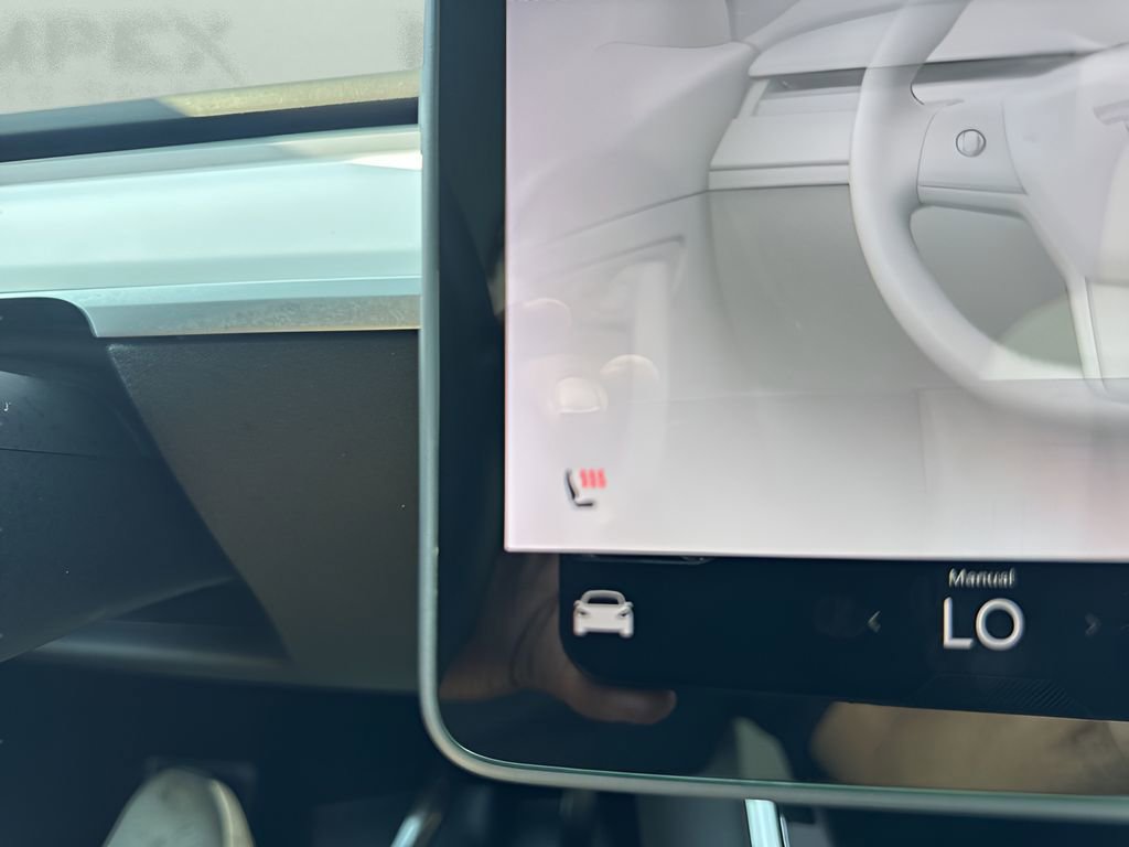 Used 2021 Tesla Model Y Long Range image 23