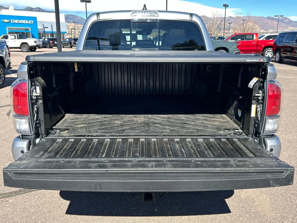 Used 2020 Toyota Tacoma TRD Off-Road w/ TRD Premium Off Road Package image 5