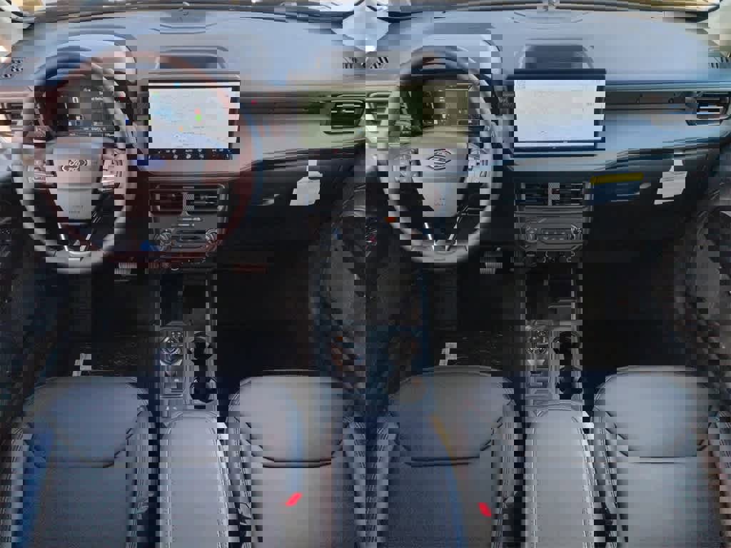 New 2025 Ford Maverick Lariat w/ Black Appearance Package image 16