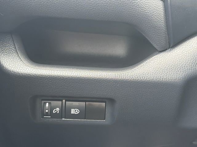 Used 2023 Toyota RAV4 LE AWD/4WD image 52