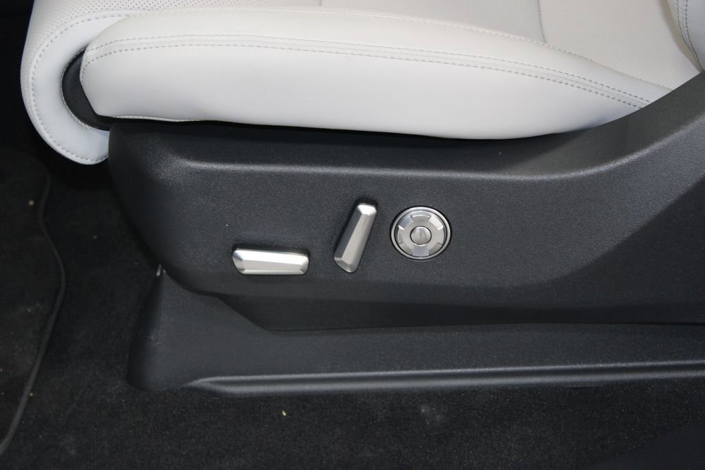 New 2026 Lincoln Navigator Reserve image 23