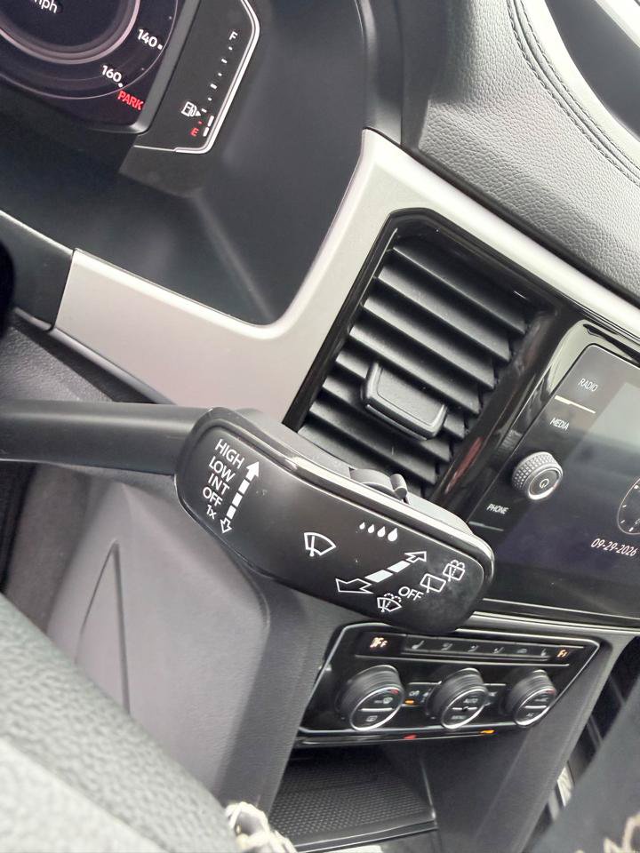 Used 2023 Volkswagen Atlas Cross Sport SE w/ Panoramic Sunroof Package FWD image 20
