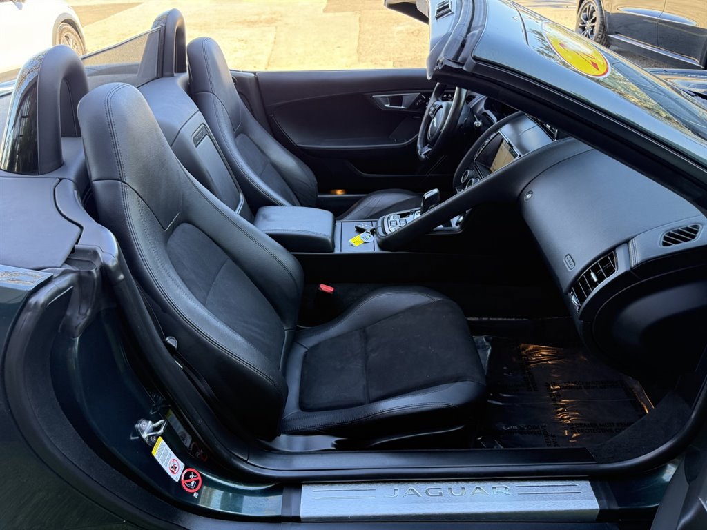 Used 2016 Jaguar F-TYPE Convertible image 20