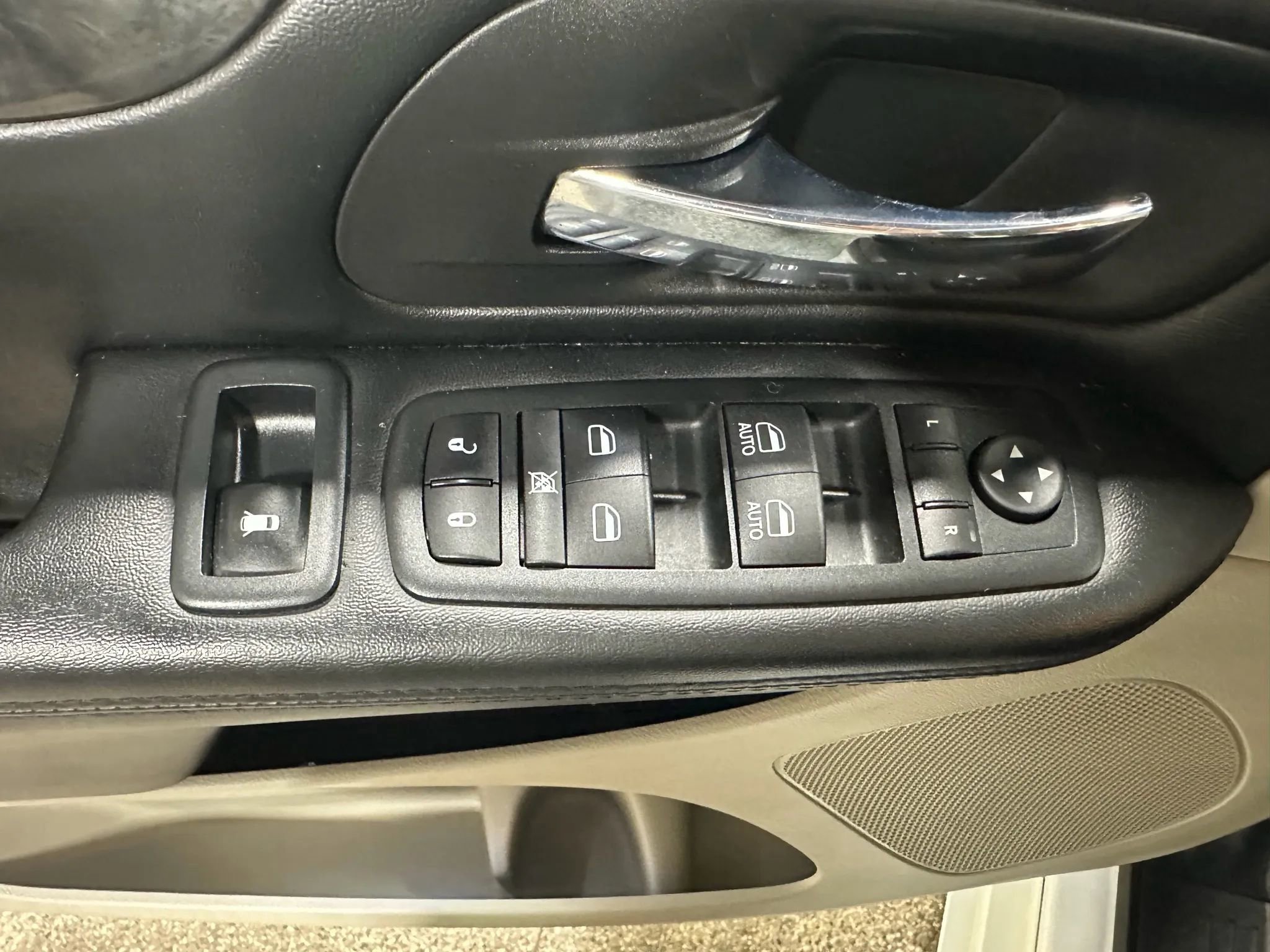 Used 2019 Dodge Grand Caravan SE image 44