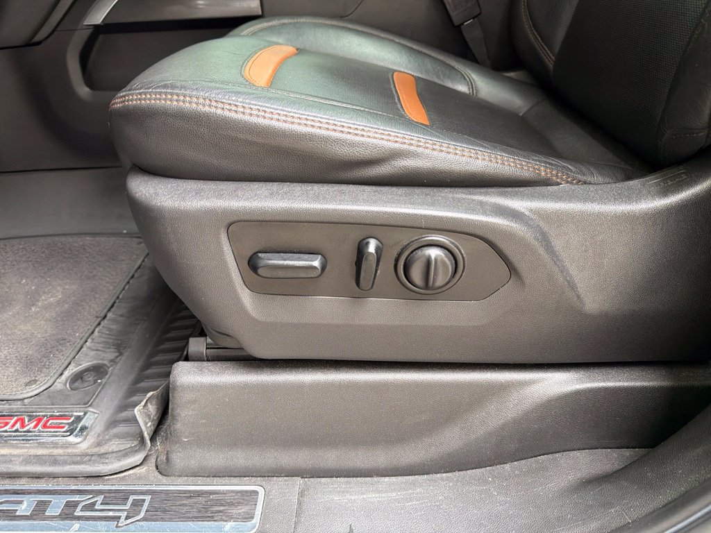 Used 2021 GMC Sierra 1500 AT4 w/ AT4 Premium Package AWD/4WD image 49
