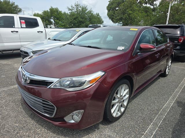 Used 2013 Toyota Avalon XLE Touring FWD image 4