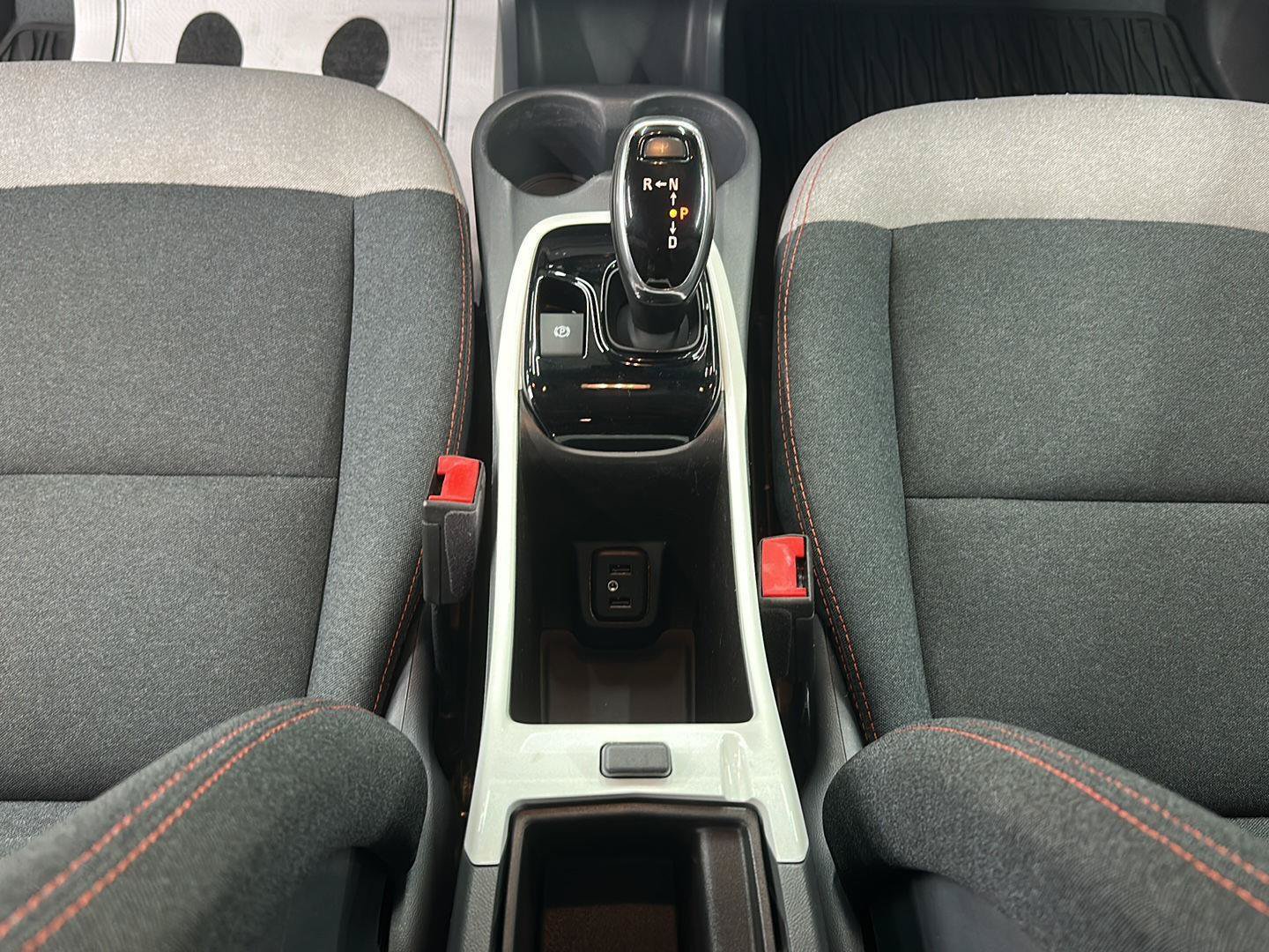 Used 2017 Chevrolet Bolt LT FWD image 17