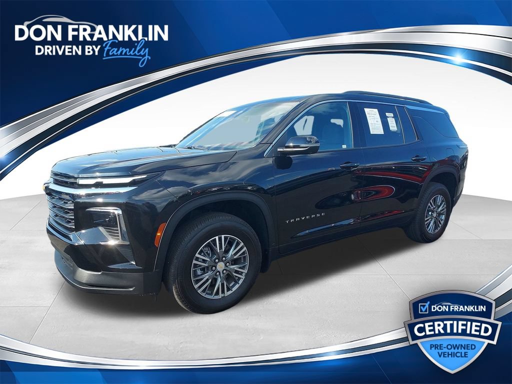 Used 2025 Chevrolet Traverse LT w/ Driver Confidence Package AWD/4WD image 1