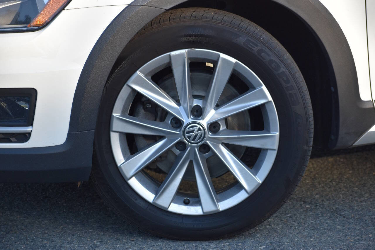 Used 2017 Volkswagen Golf Alltrack SE image 39