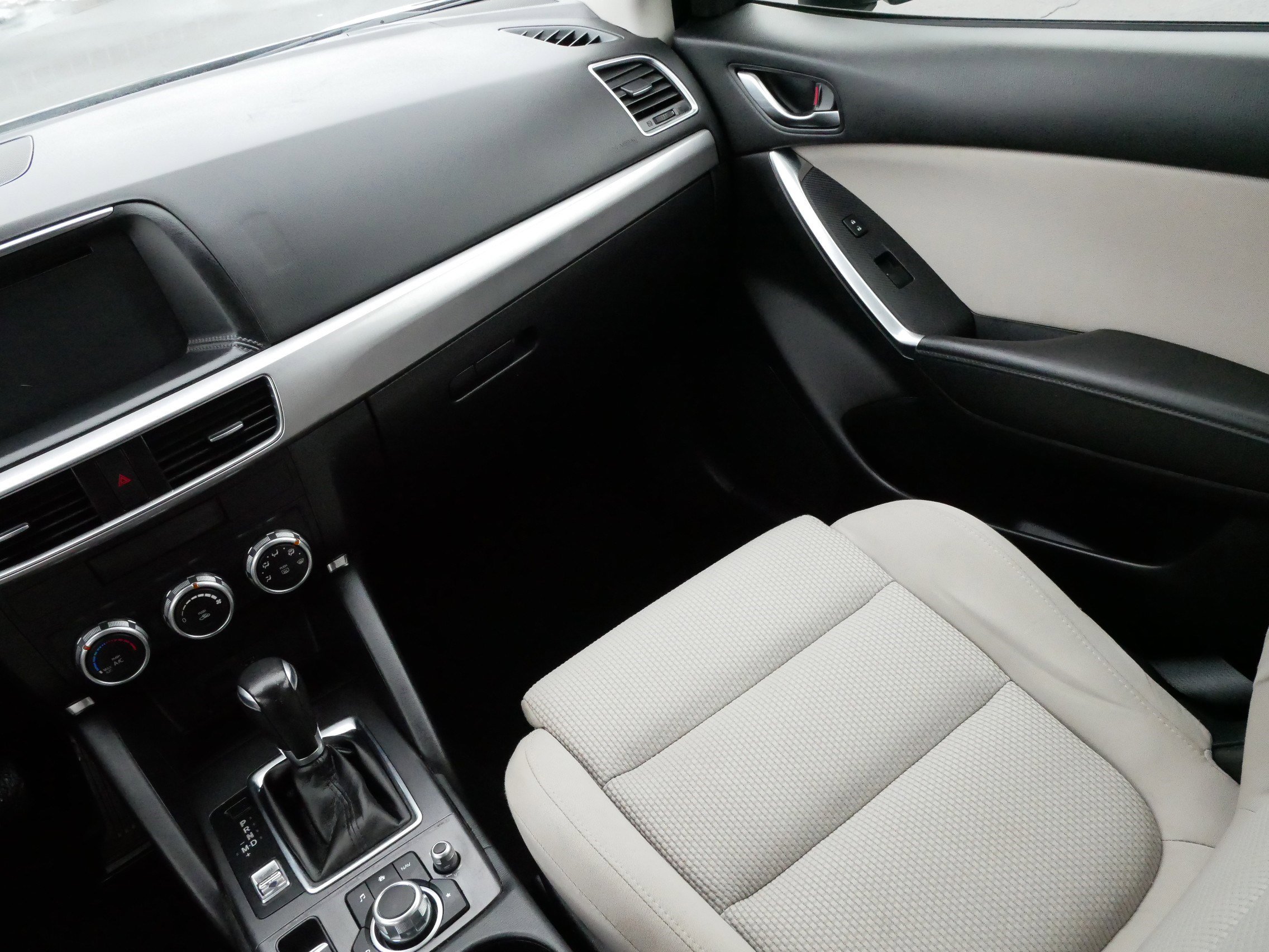 Used 2016 MAZDA CX-5 Touring image 11