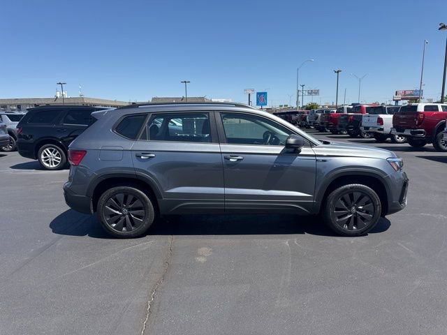 Used 2024 Volkswagen Taos S FWD image 2