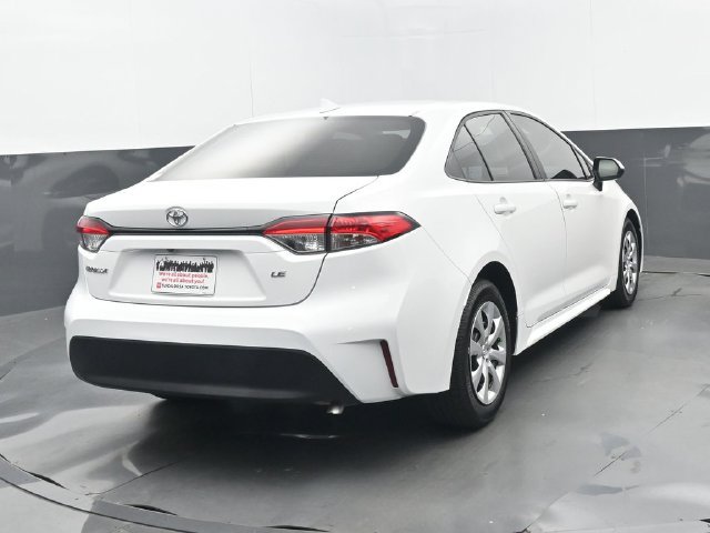 Used 2025 Toyota Corolla LE FWD image 21
