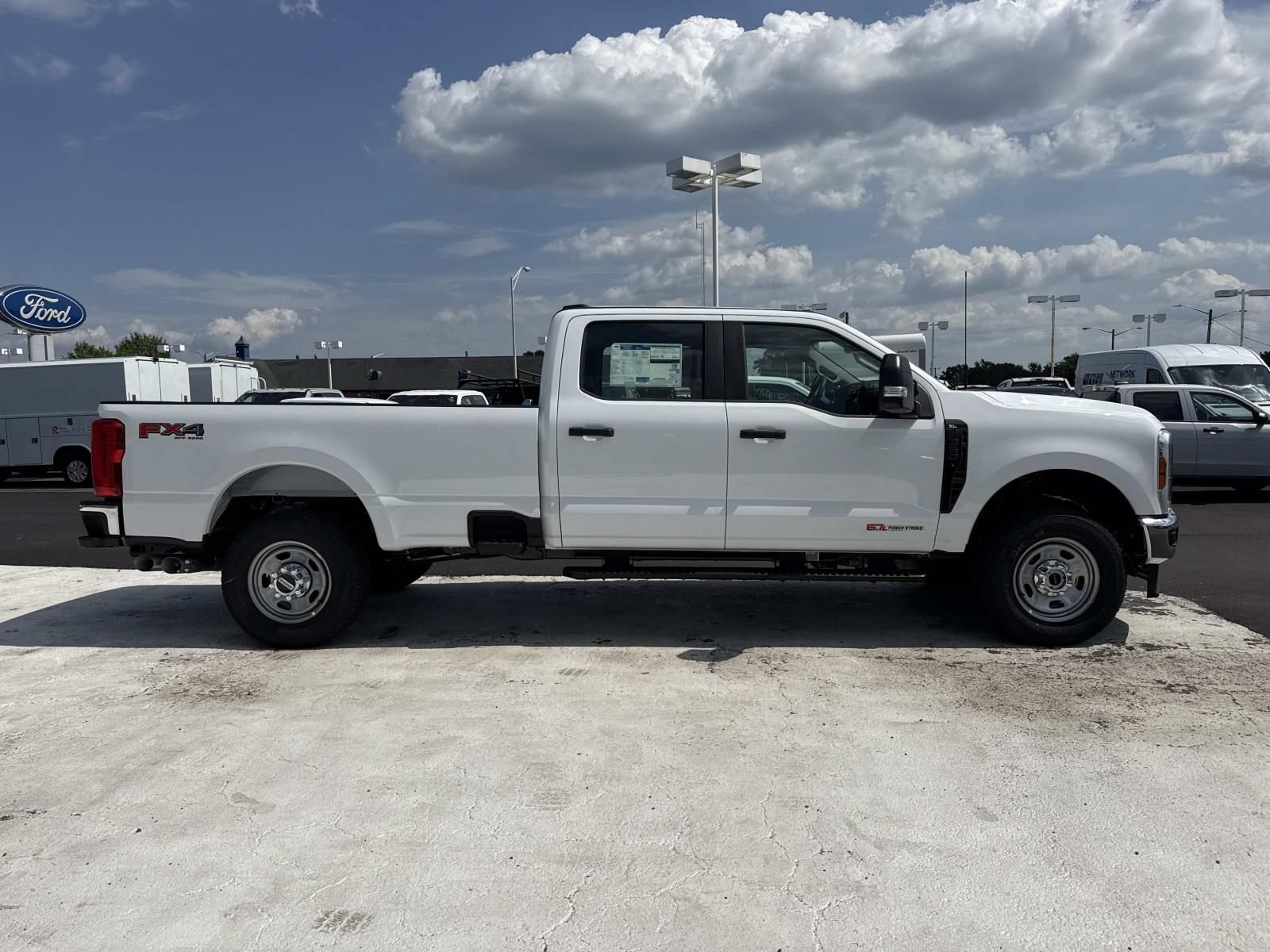 New 2027 Ford F350 XL w/ XL Driver Assist Package AWD/4WD image 2