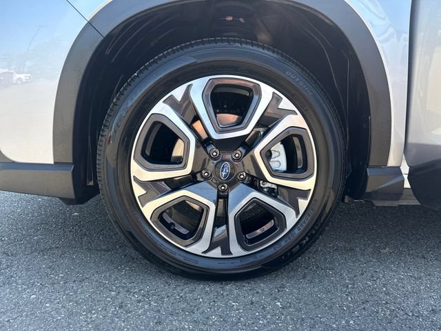 Used 2023 Subaru Ascent Limited w/ Technology Package AWD/4WD image 29
