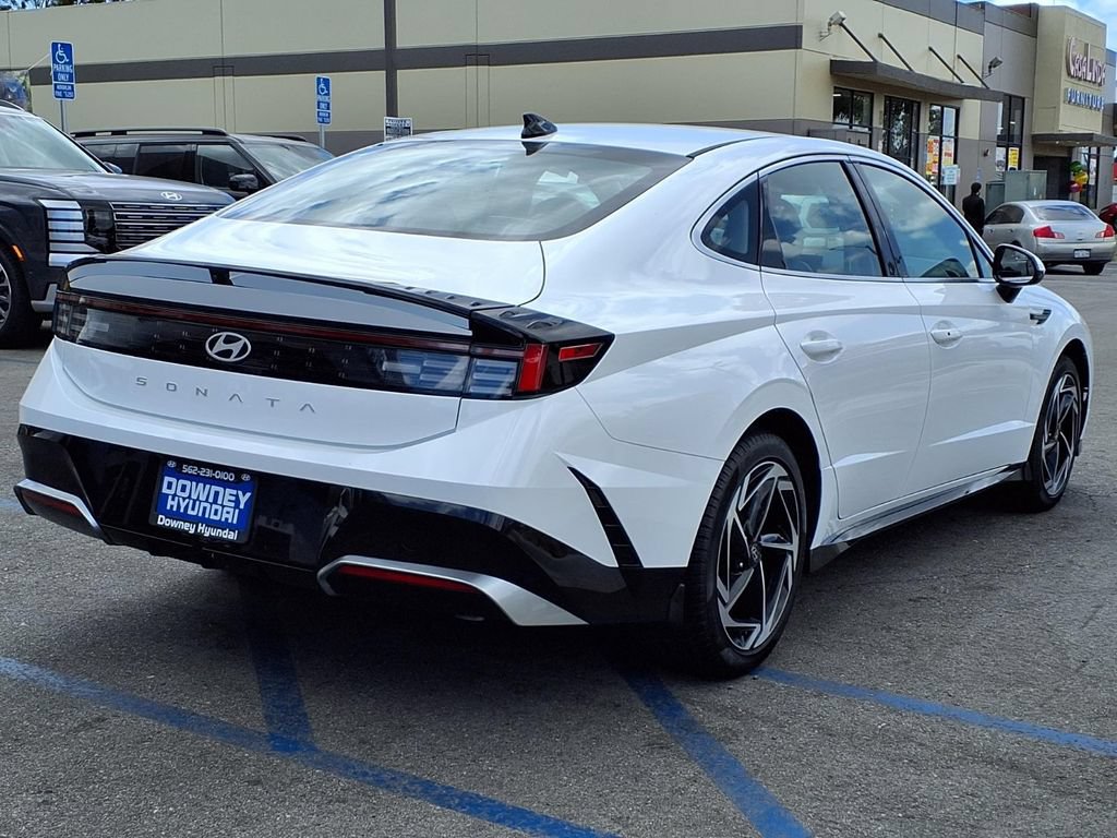 New 2026 Hyundai Sonata SEL FWD image 4