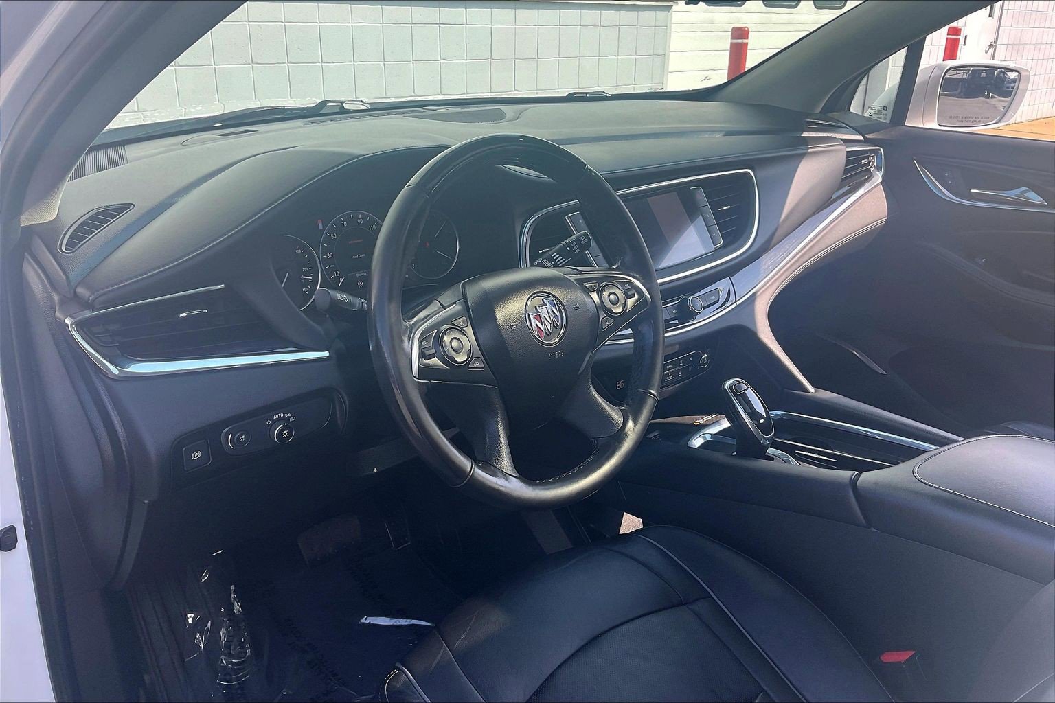 Used 2020 Buick Enclave Avenir w/ Avenir Technology Package AWD/4WD image 18