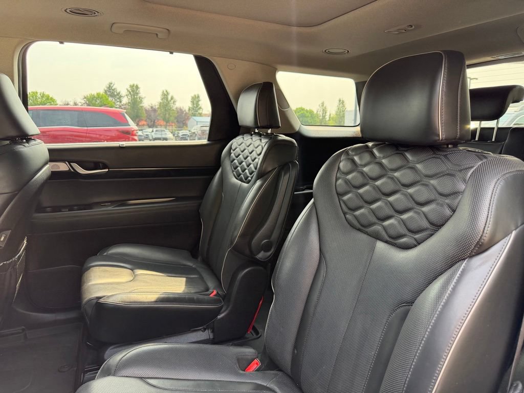 Used 2021 Hyundai Palisade Limited w/ Winter Package AWD/4WD image 31