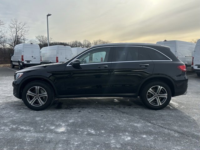 Used 2019 Mercedes-Benz GLC 300 4MATIC image 3