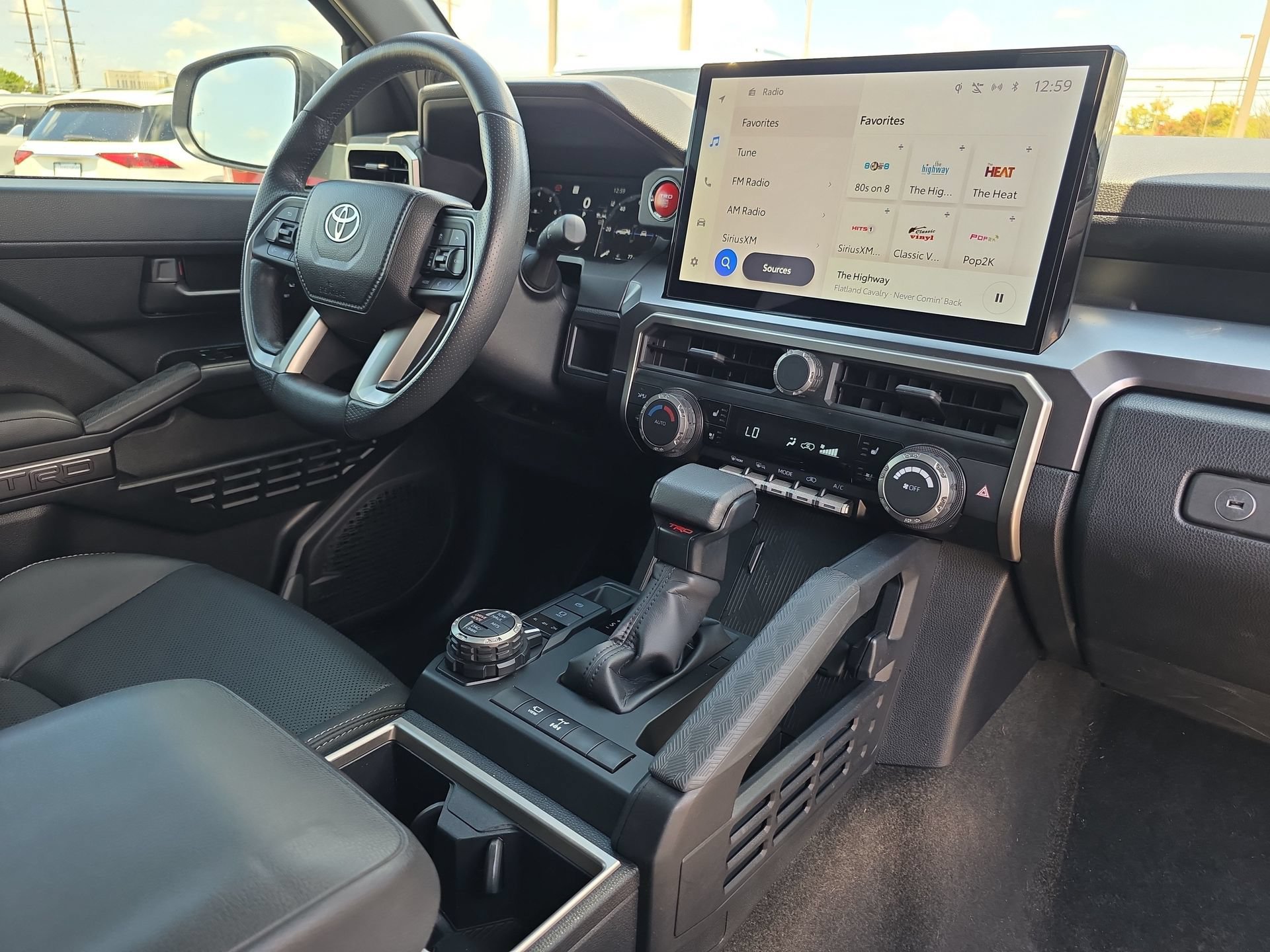 Used 2025 Toyota 4Runner TRD Off-Road Premium AWD/4WD image 16
