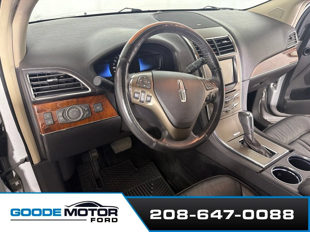 Used 2013 Lincoln MKX AWD image 8