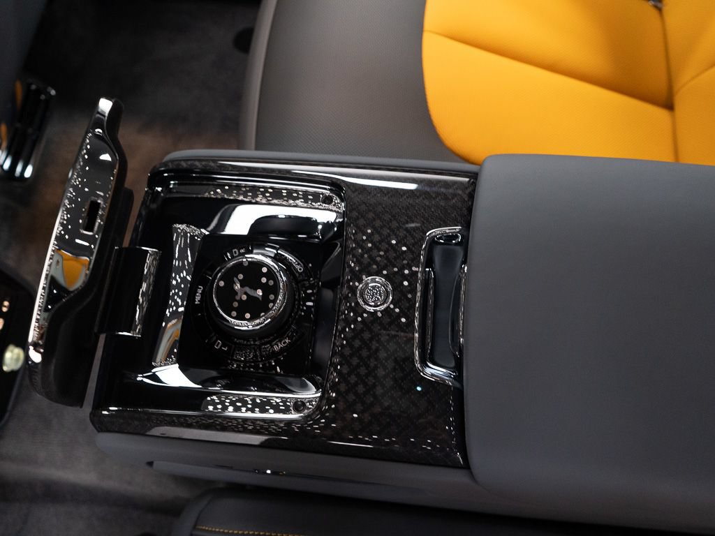 New 2027 Rolls-Royce Cullinan Black Badge AWD/4WD image 30