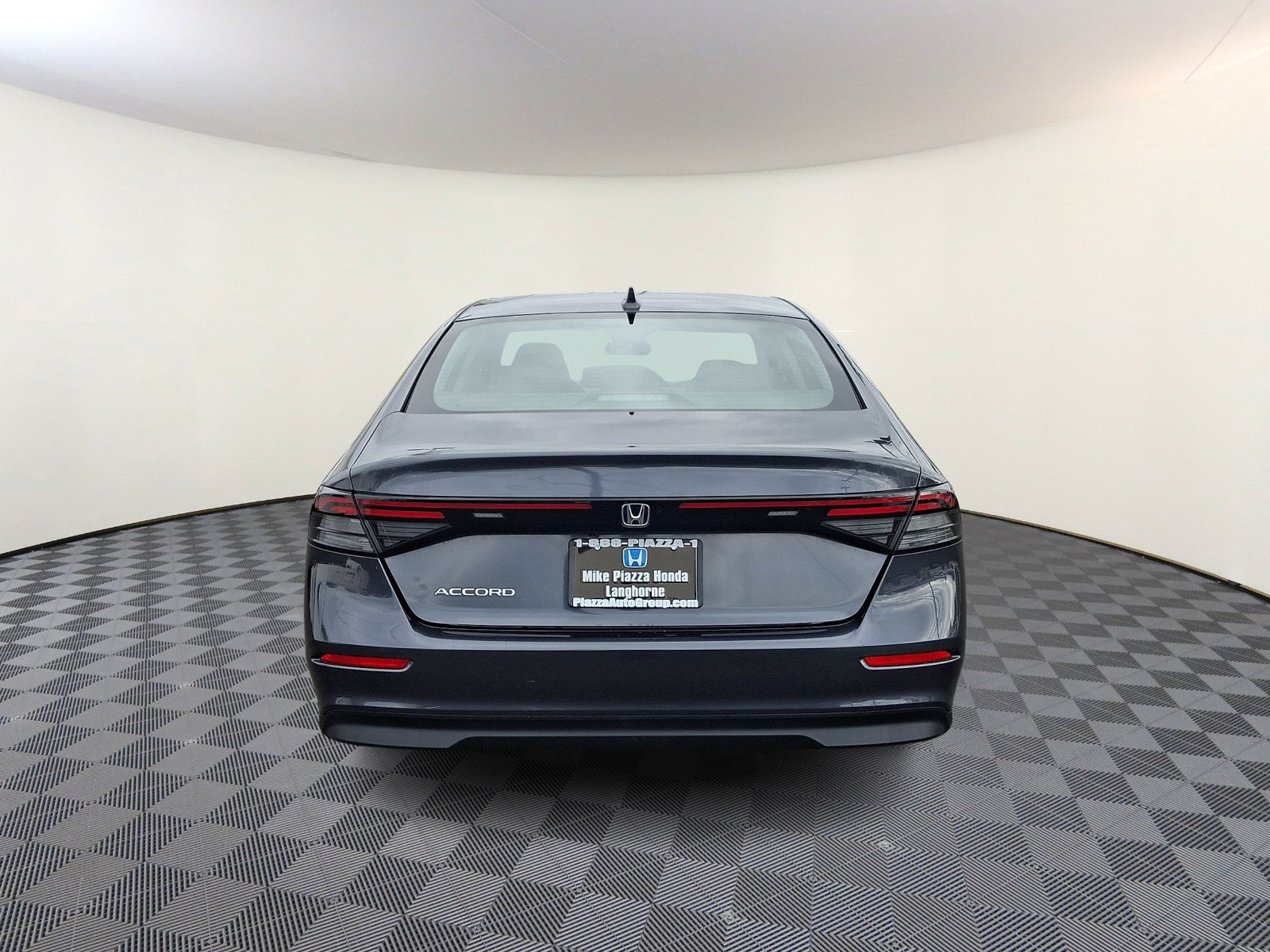 Used 2023 Honda Accord EX image 6