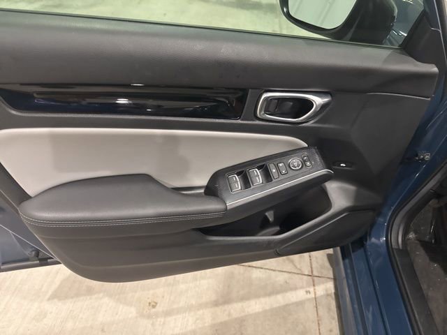 Used 2025 Honda Civic Sport Touring image 4