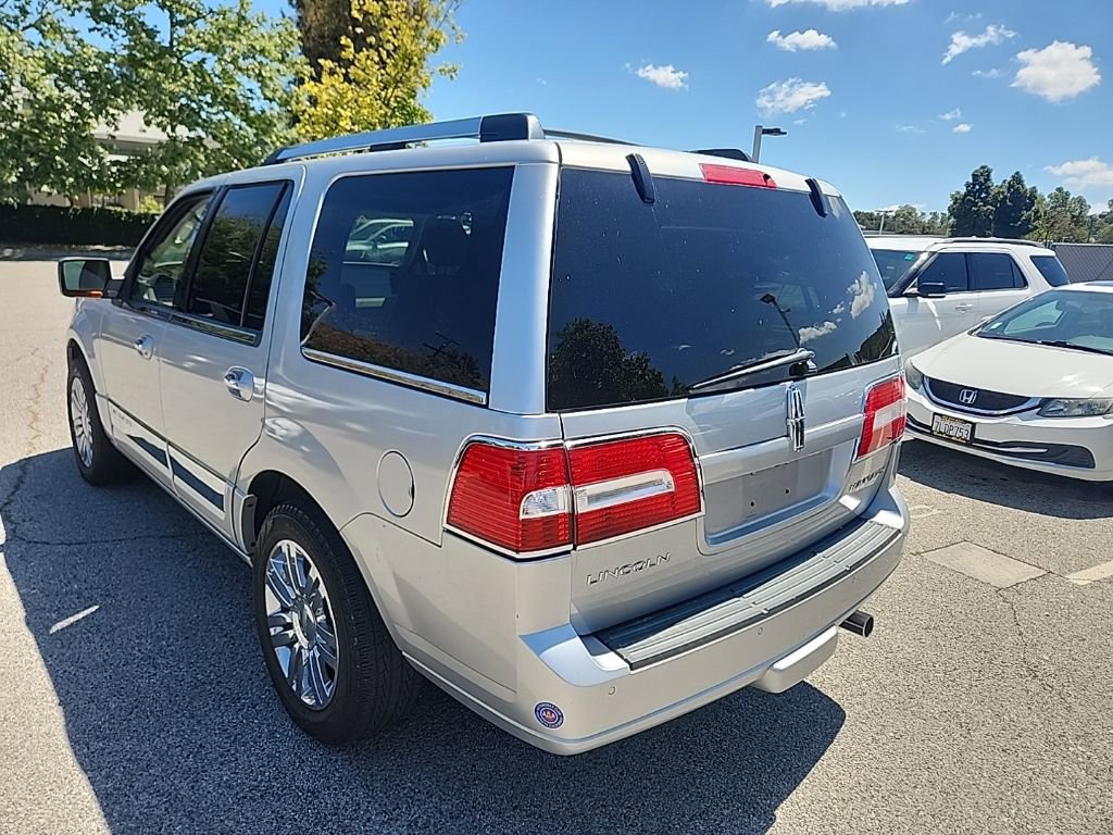 Used 2010 Lincoln Navigator w/ Elite Package image 3