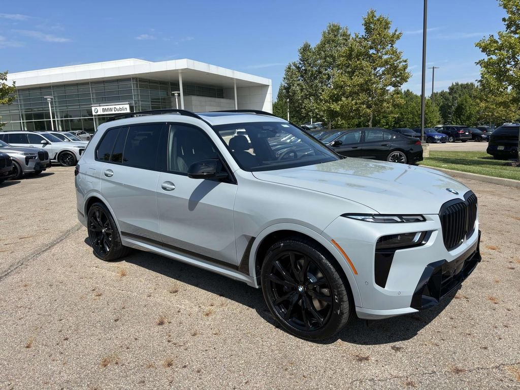 New 2026 BMW X7 M60i